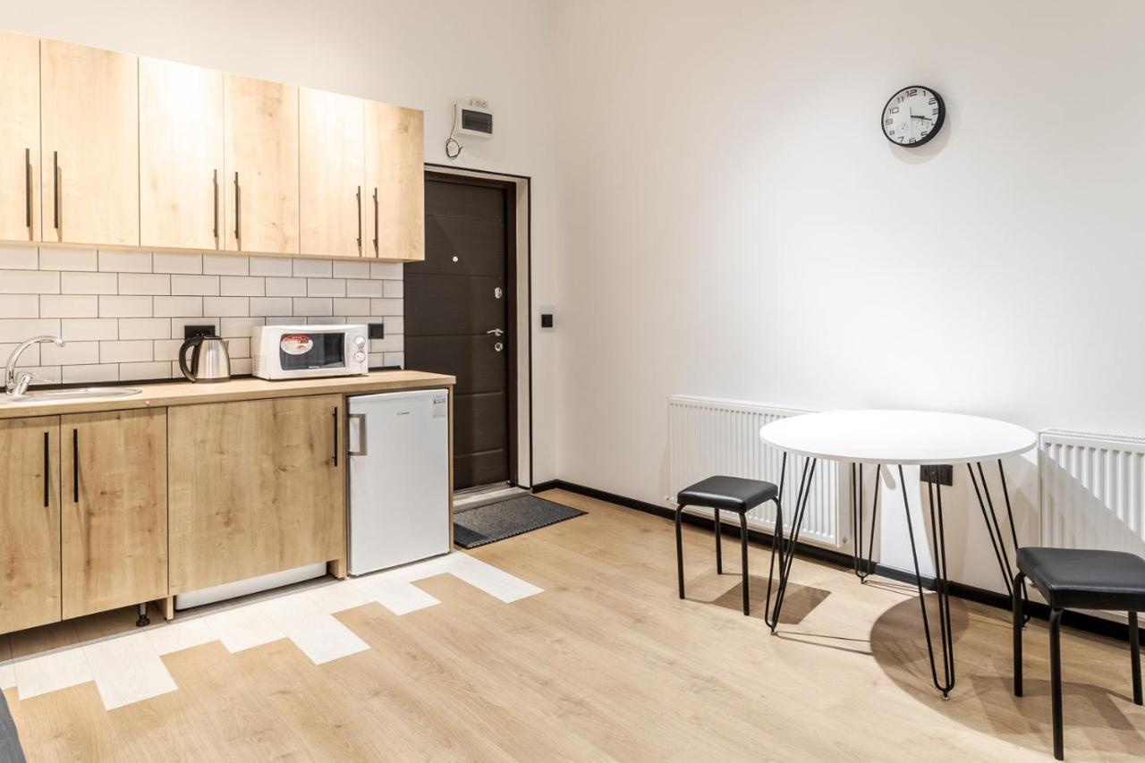 Modern Apartment In The Old City Львів Екстер'єр фото